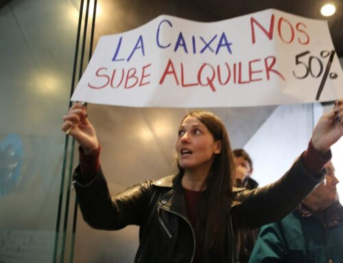 Protesta ante Caixabank por las subidas abusivas que el banco hace a sus inquilinos